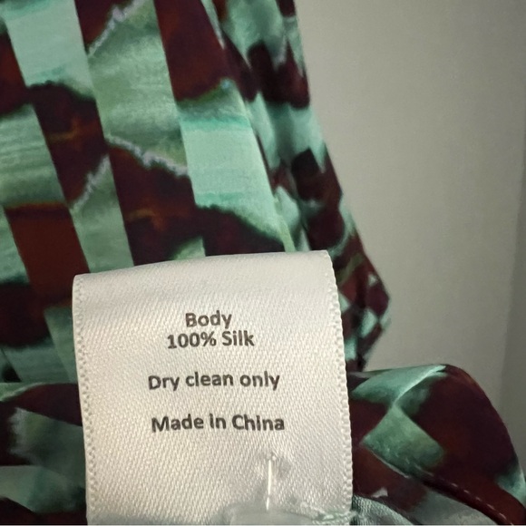 Hunter Bell Subway Tile Finley Blouse Multi Print Women's Top Size XS - Picture 7 of 9